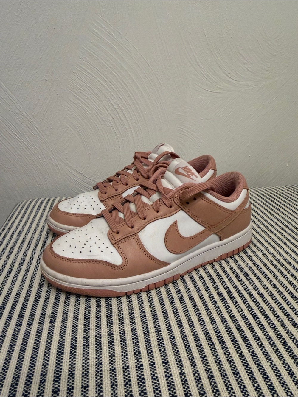 Nike Tan & White Dunks Size 8
